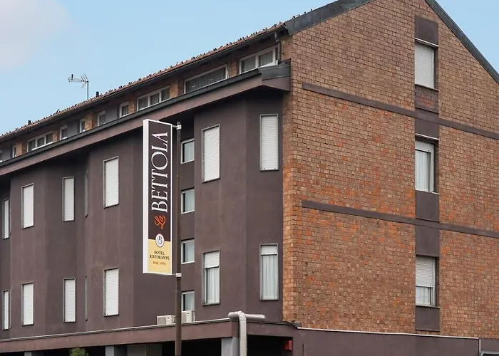Hotel Ristorante La Bettola מלון 3*