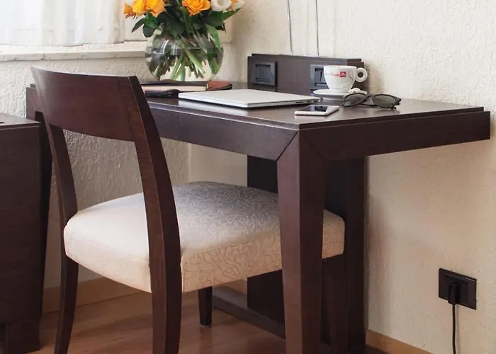 מלון Hotel Ristorante La Bettola 3*