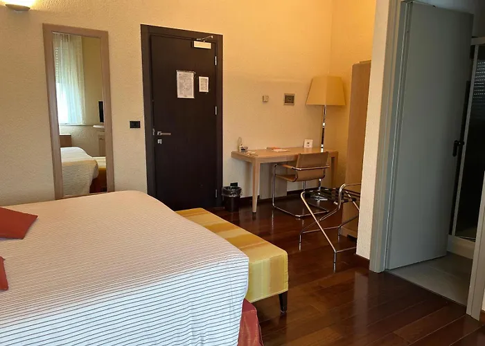 Hotel Ristorante La Bettola מלון